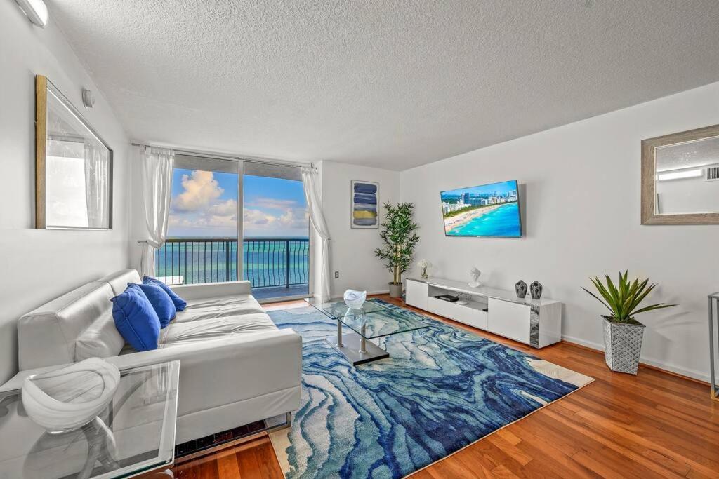 Incredible Ocean View 3 Bedrooms Unit Appartamento