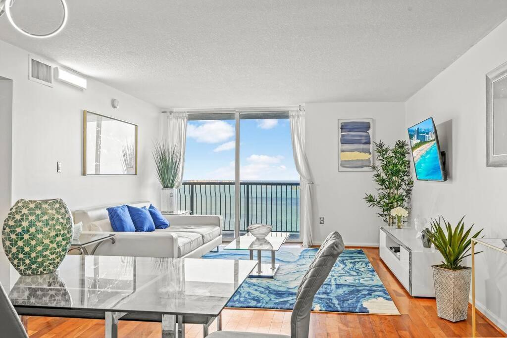 Incredible Ocean View 3 Bedrooms Unit Appartamento *